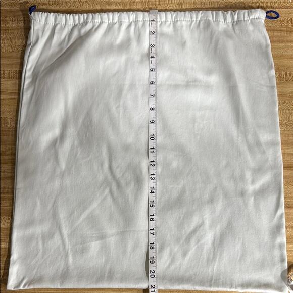 Burberry White Bag with Blue Knight Design - Picture 4 of 5